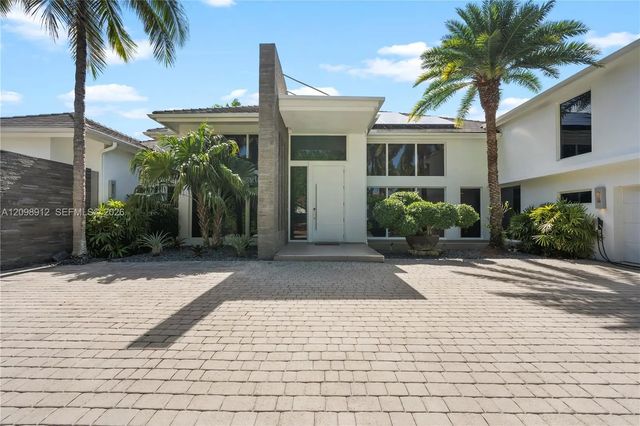 4 of 102 - 224 S Island, Golden Beach, FL