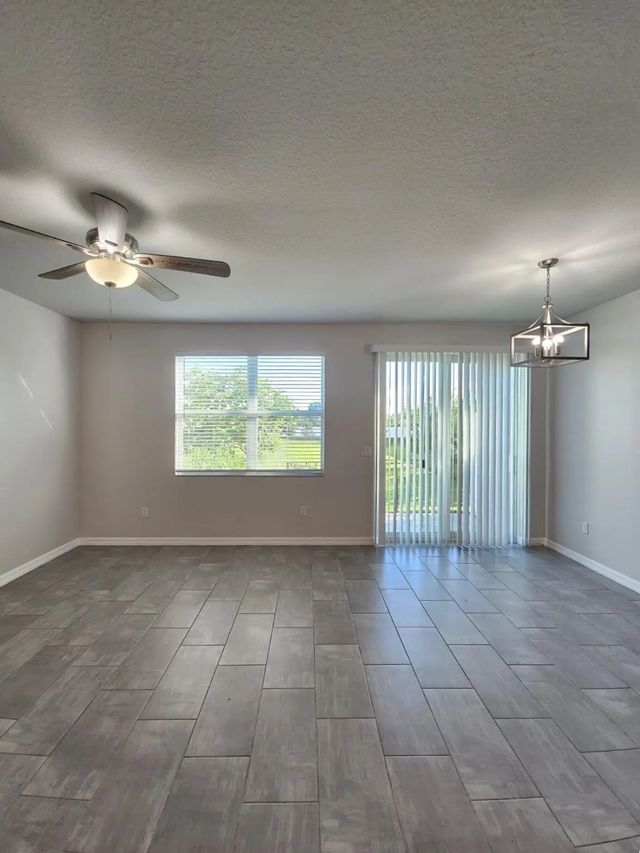 2 of 27 - 3566 San Bernardino Way, Palm Springs, FL