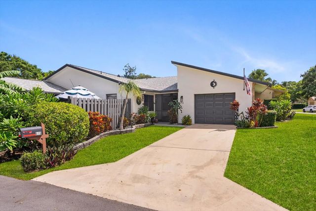 5 of 42 - 819 Nw 25th Avenue, Delray Beach, FL