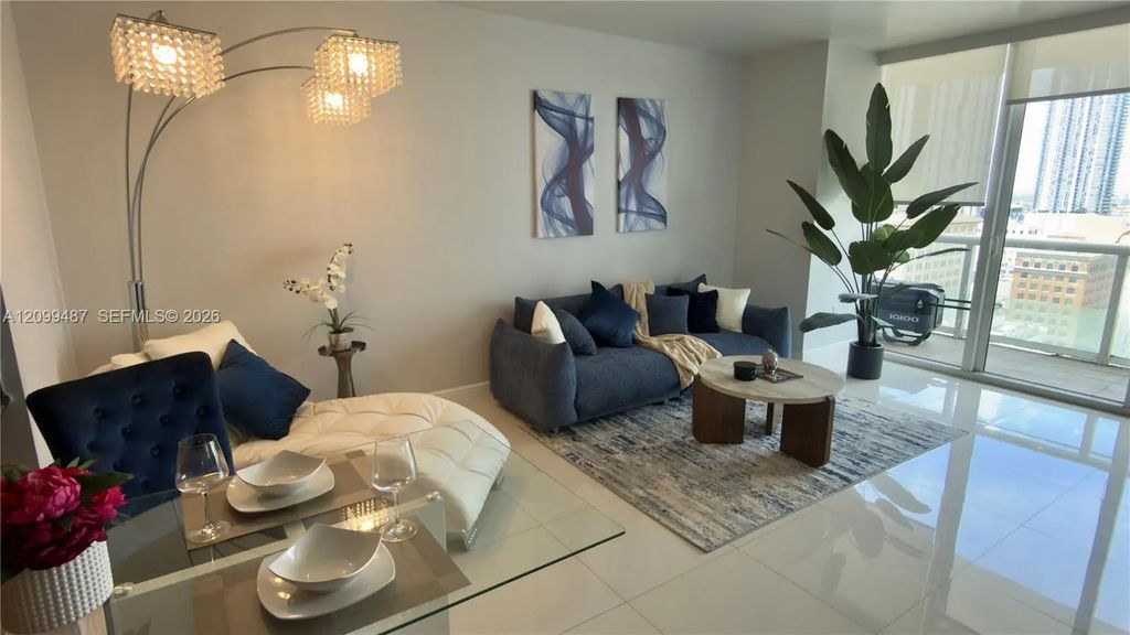 50 Biscayne Boulevard #1907, Miami