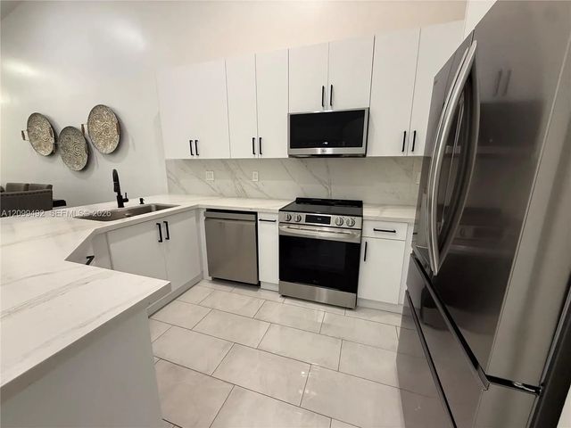 5 of 16 - 1238 Ne 32nd Terrace, Homestead, FL