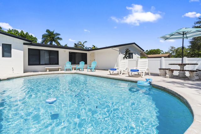 2121 Ne 51st Court, Fort Lauderdale