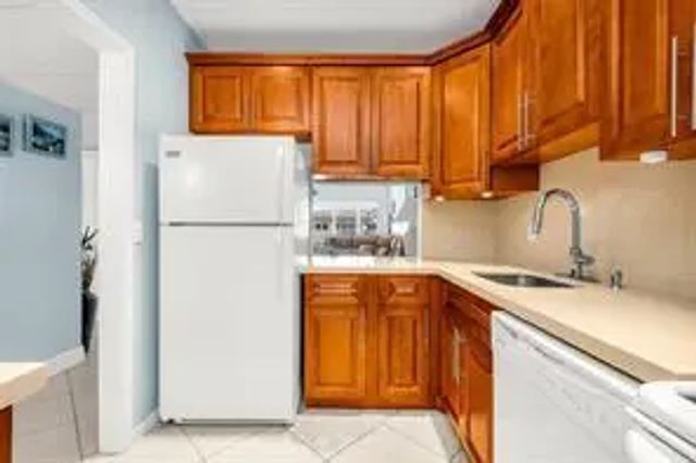 5 of 18 - 400 Ne 20th Street #c311, Boca Raton, FL