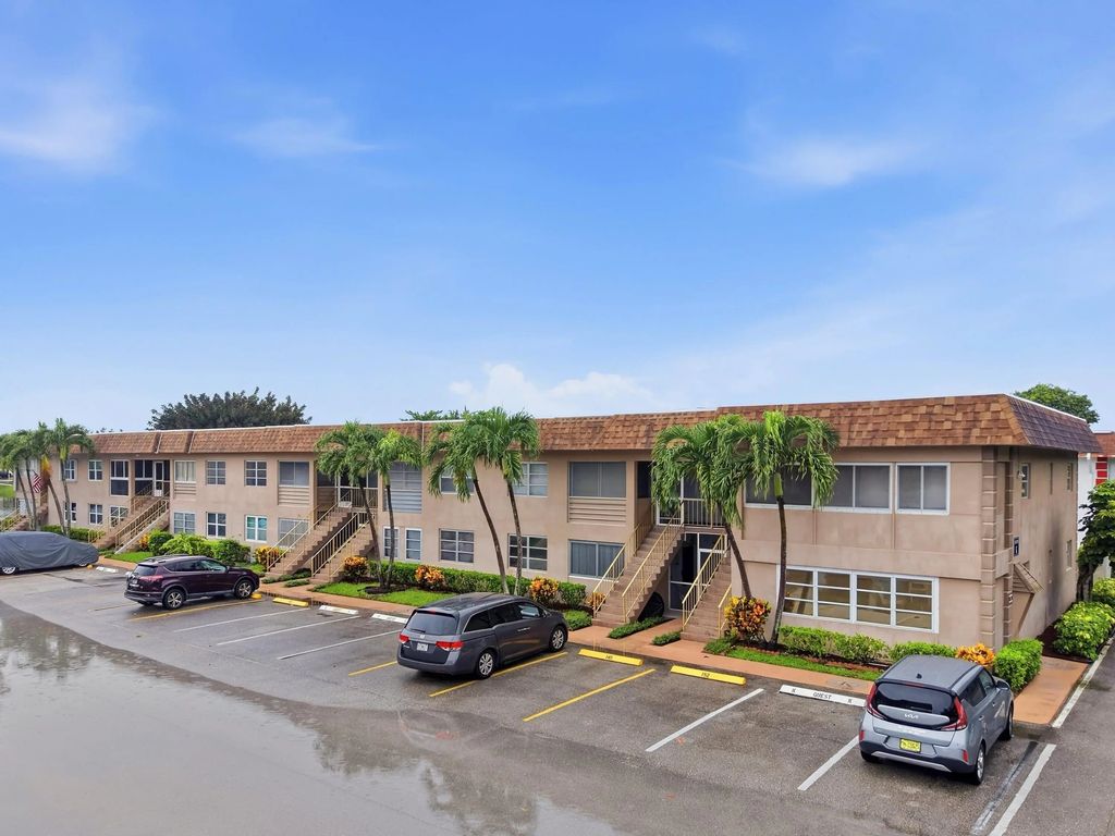 144 Stratford K, West Palm Beach