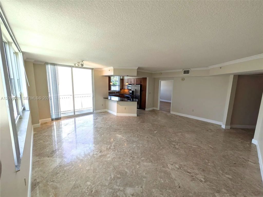 2000 N Bayshore Drive #627, Miami