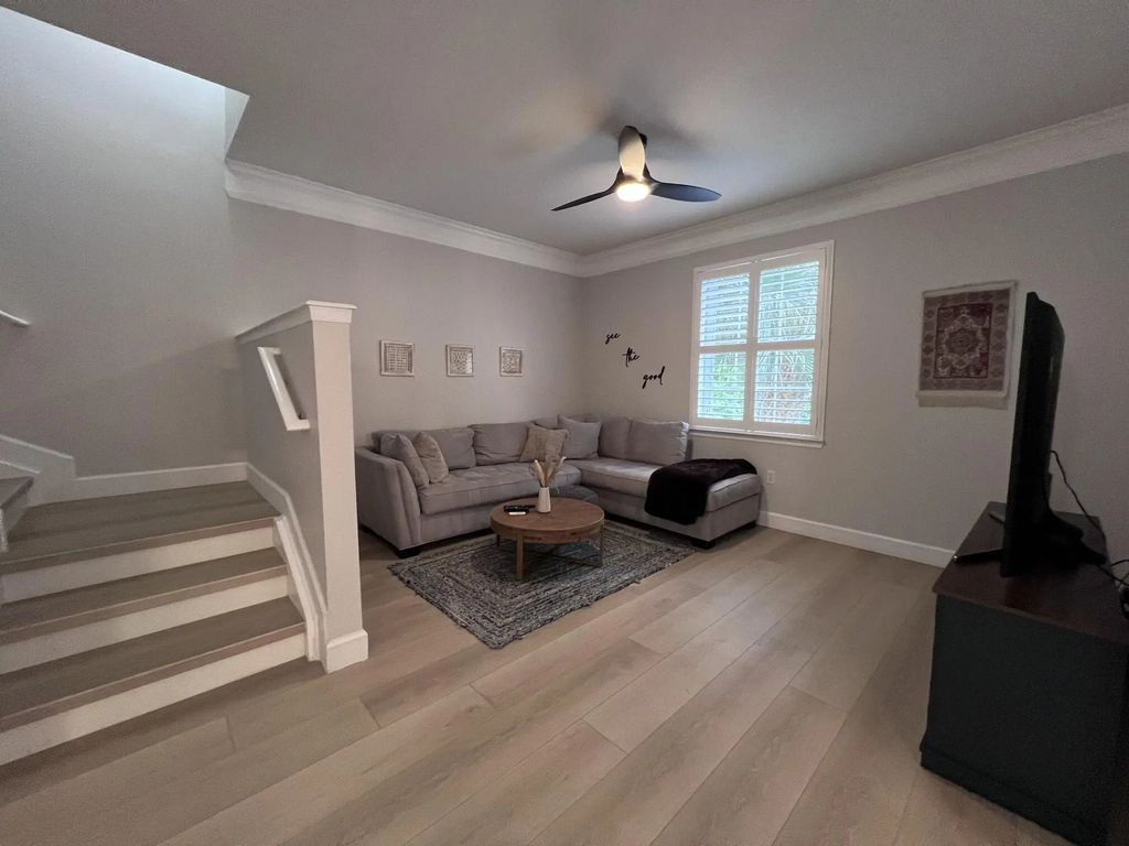 245 Murcia Drive #206, Jupiter