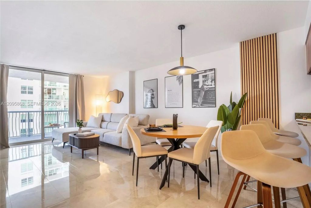 1200 Brickell Bay Drive #1805, Miami