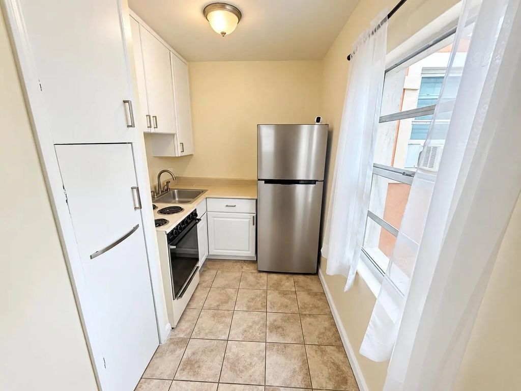 2735 Ne 9th Avenue #unit-b, Wilton Manors