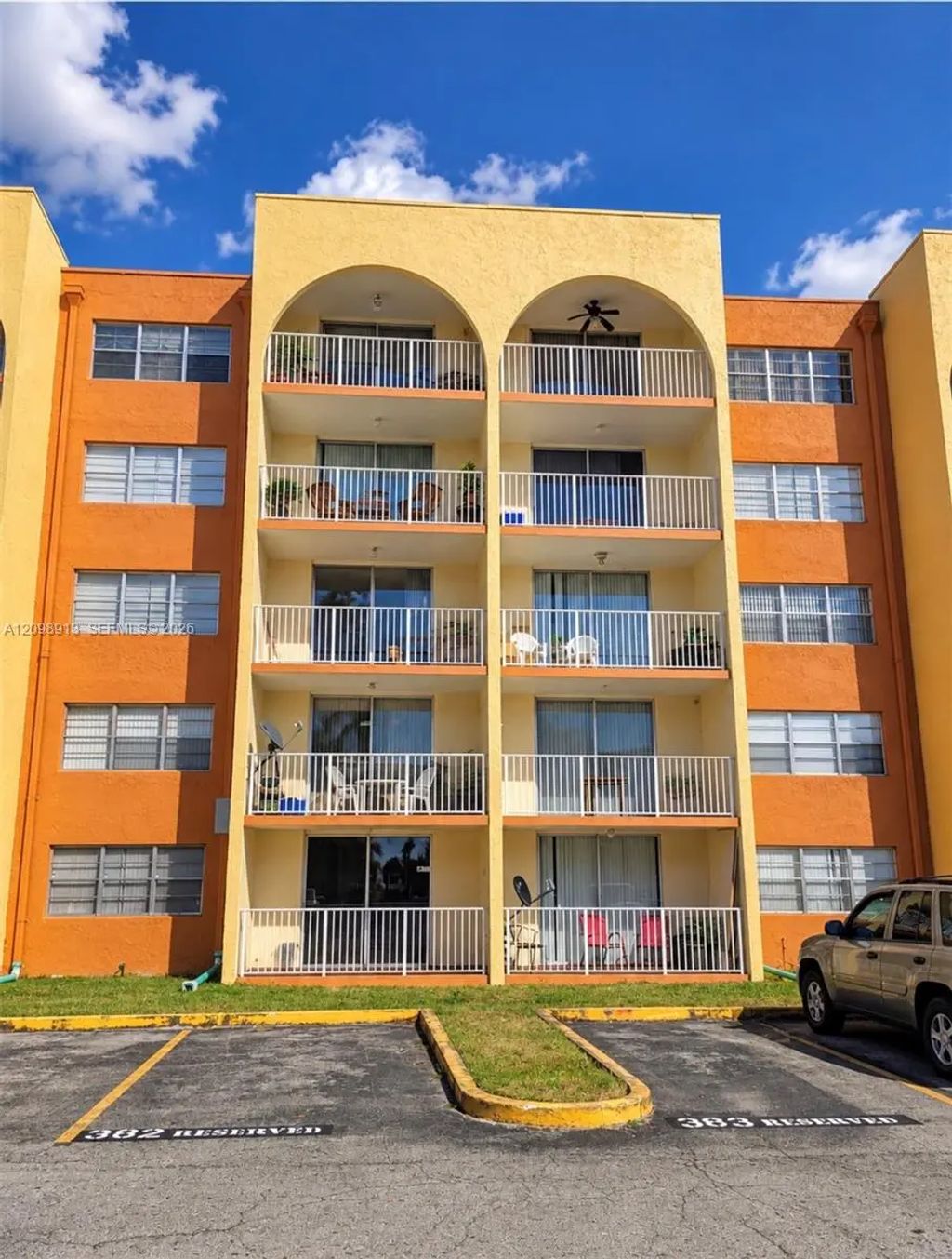 7000 Nw 186th Street #4-116, Hialeah