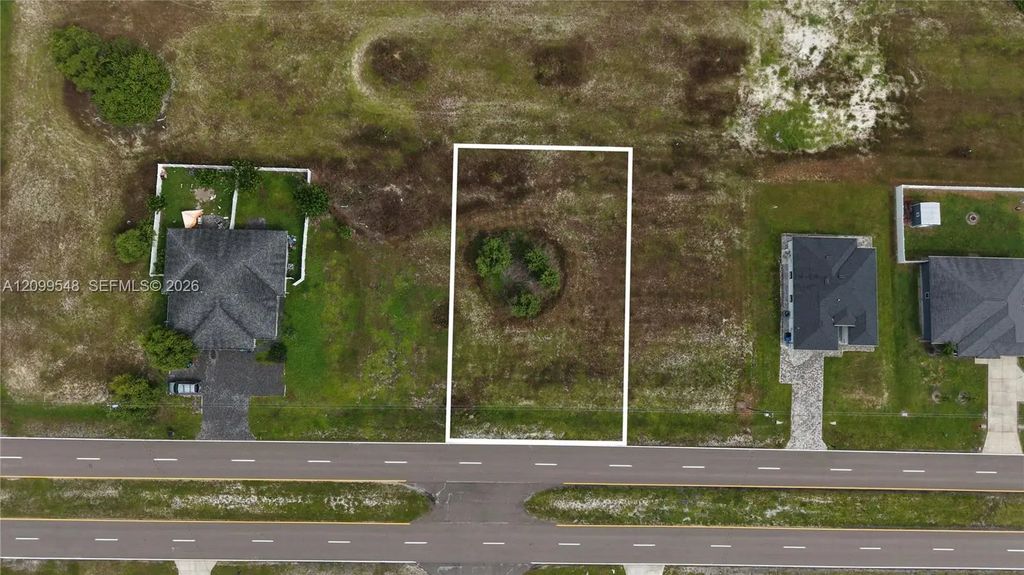 1735 Diplomat Parkway W, Cape Coral