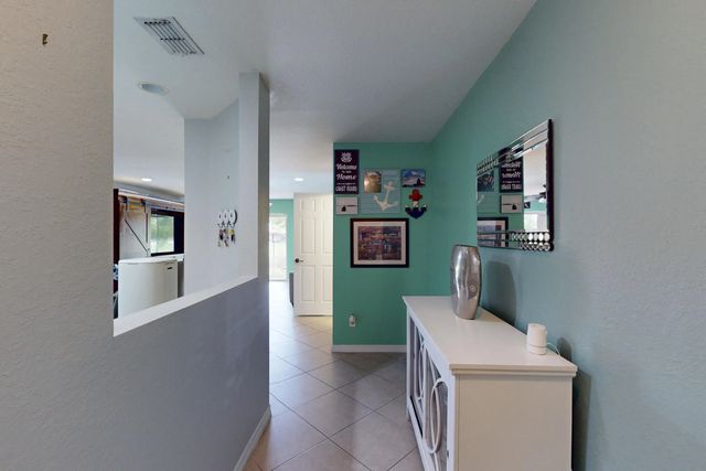 3 of 71 - 2623 Sw Marshfield Court, Port St. Lucie, FL