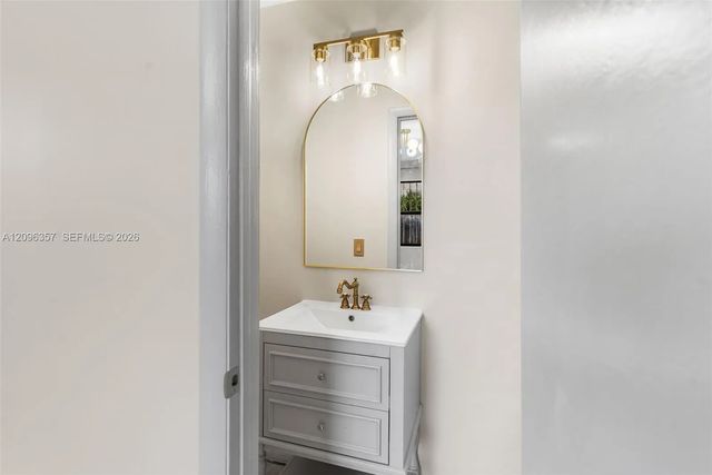4 of 8 - 1459 42nd Street, West Palm Beach, FL