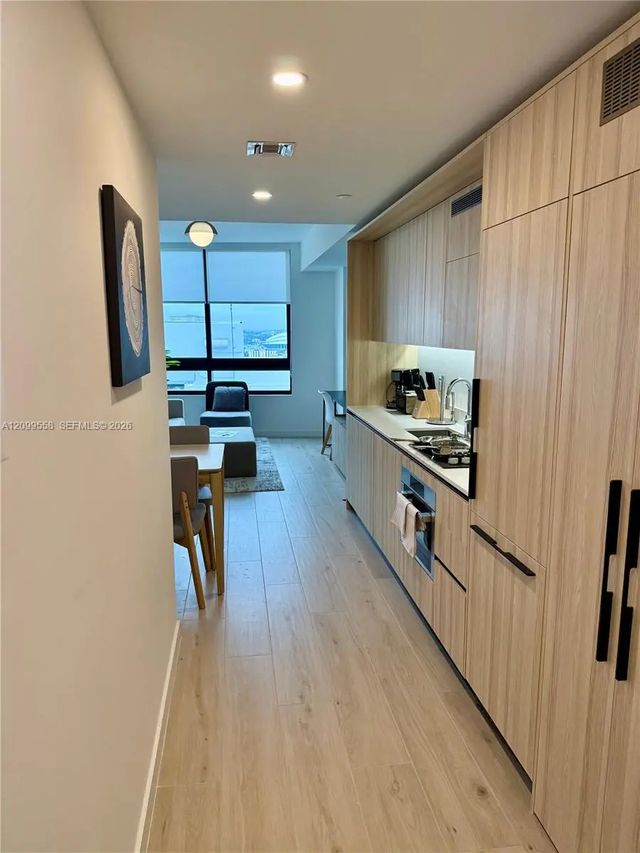 2 of 13 - 225 N Miami Avenue #3406, Miami, FL