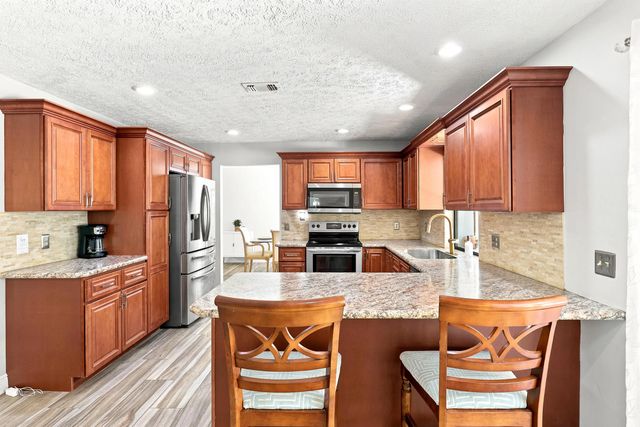 4 of 50 - 2526 Se Victory Avenue, Port St. Lucie, FL