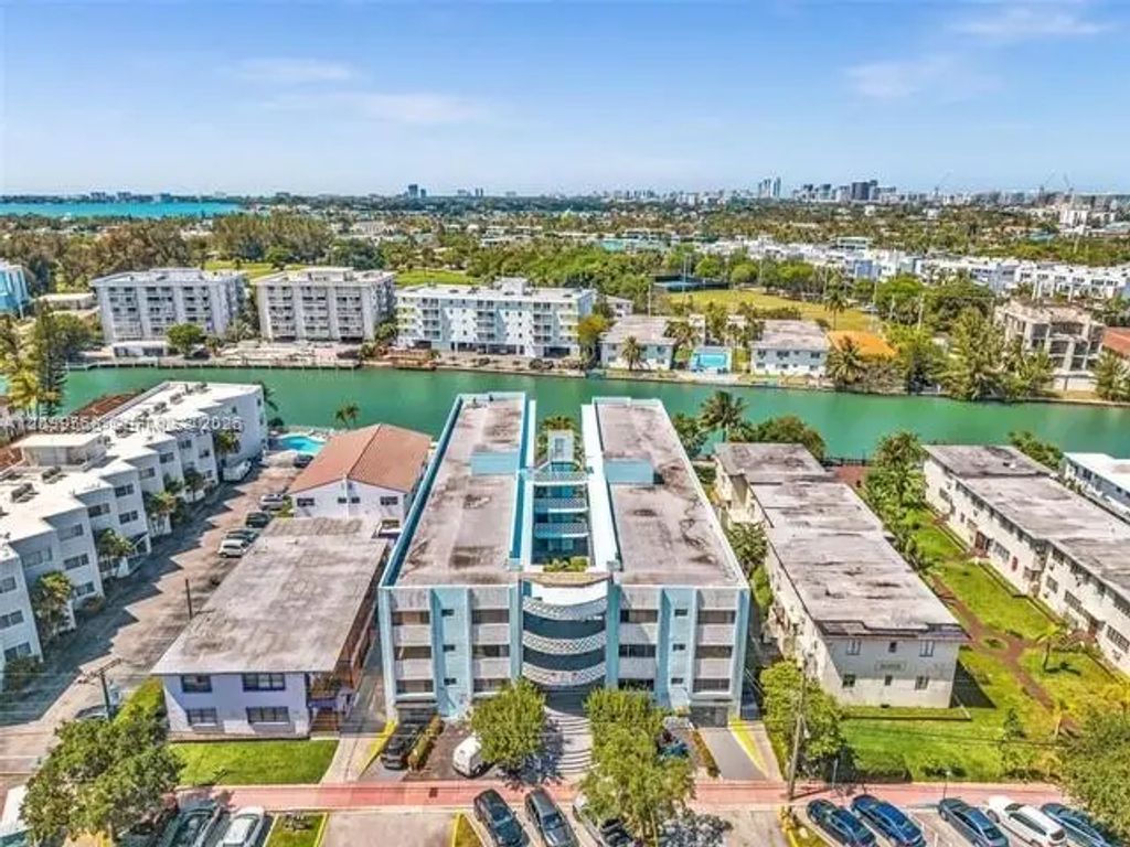 1165 Marseille Drive #21, Miami Beach