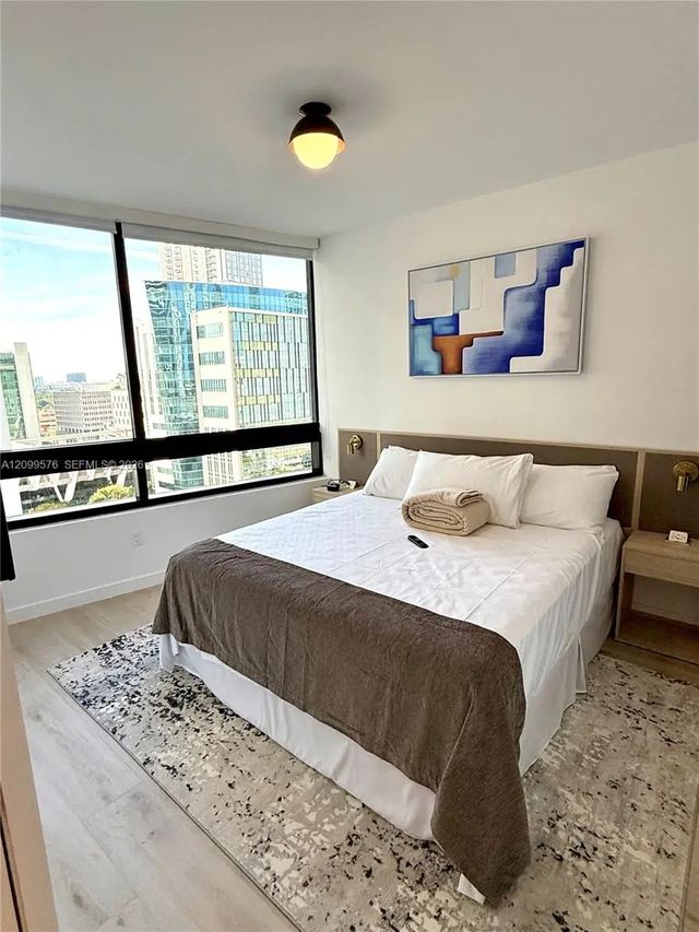 5 of 8 - 225 N Miami Avenue #1604, Miami, FL