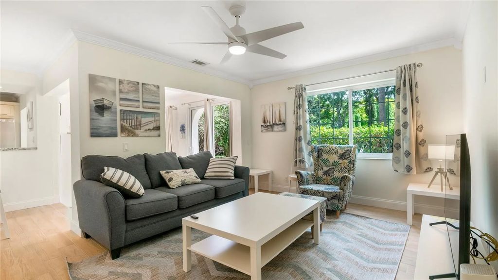 6525 Via Regina #0100, Boca Raton