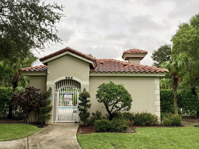 2 of 23 - 804 Summit Lake Drive, West Palm Beach, FL