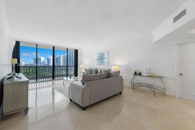 2 of 35 - 2000 Island Boulevard #1710, Aventura, FL