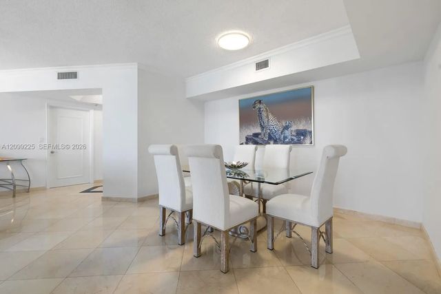 4 of 35 - 2000 Island Boulevard #1710, Aventura, FL