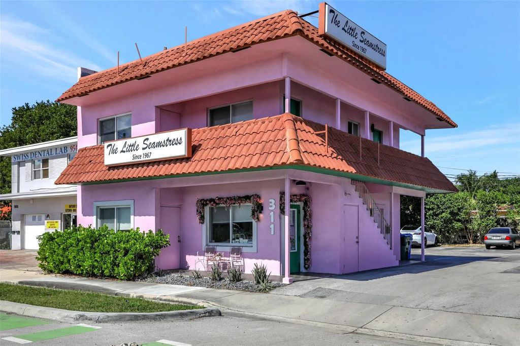 311 Ne 44th Street, Oakland Park