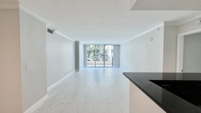 3 of 32 - 99 Se Mizner Boulevard #233, Boca Raton, FL