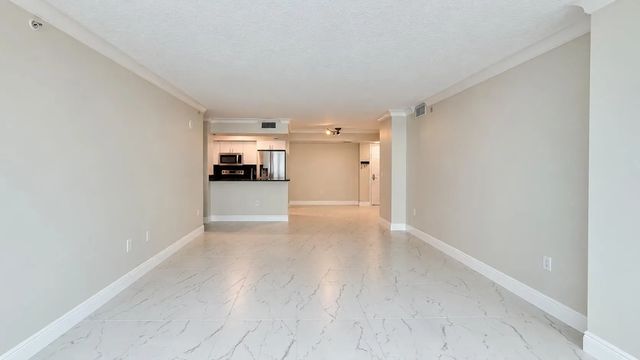 5 of 32 - 99 Se Mizner Boulevard #233, Boca Raton, FL