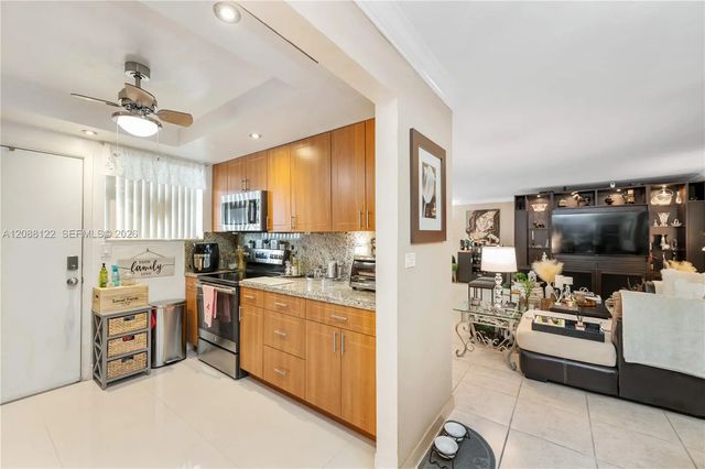 11960 Ne 19th Drive #17, North Miami