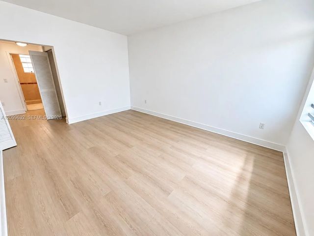 2 of 8 - 1000 Meridian Avenue #17, Miami Beach, FL