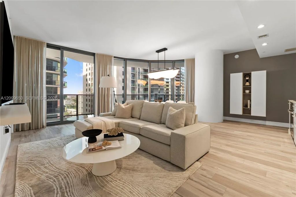 45 Sw 9th Street #1708, Miami