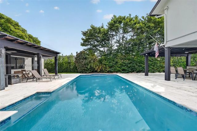 3 of 70 - 10411 Sw 146th Place, Miami, FL