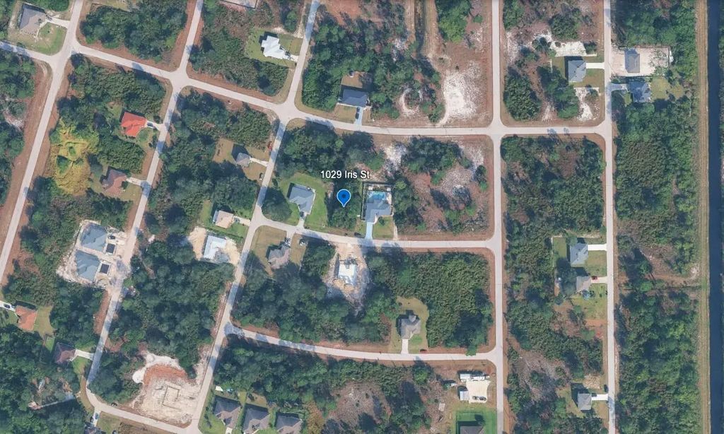 1029 Iris Street E, Lehigh Acres