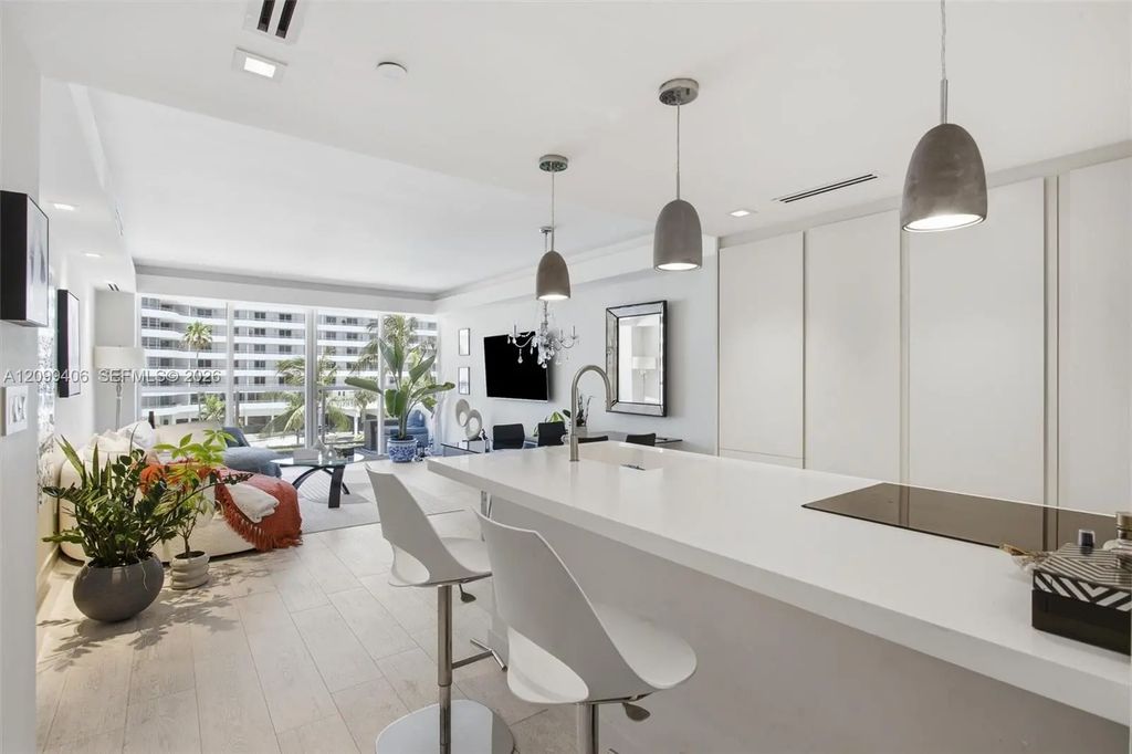 5600 Collins Avenue #5a, Miami Beach