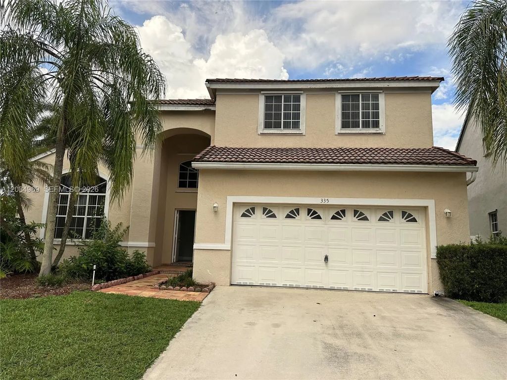 335 Cambridge Drive, Weston