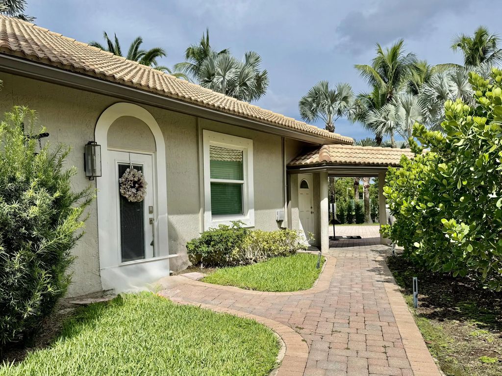 14636 Stirrup Lane, Wellington