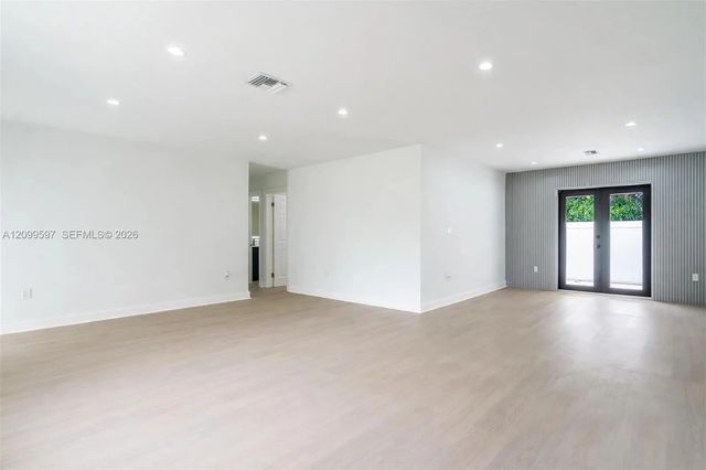 5 of 23 - 10 Nw 100th Street, Miami Shores, FL