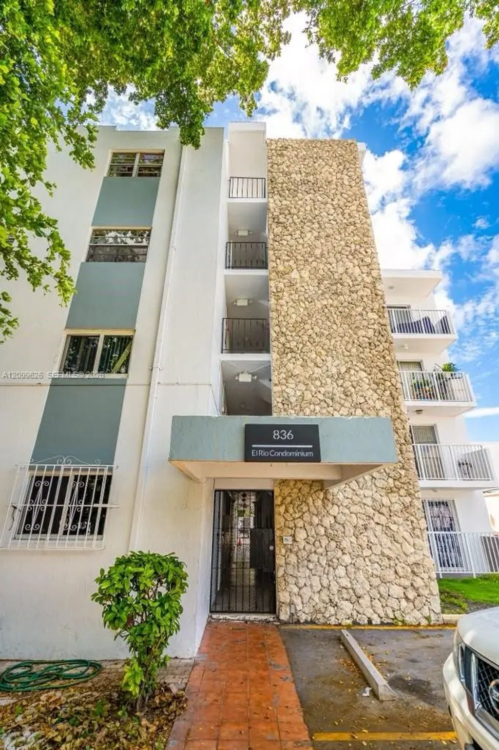836 Sw 1st Street #403, Miami