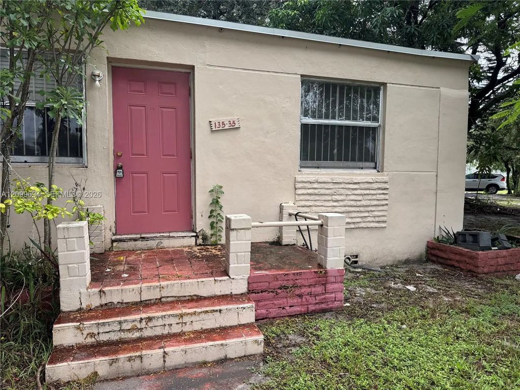 13535 Ne 6th Avenue, North Miami
