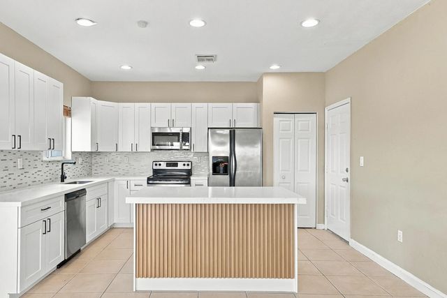 5 of 54 - 22121 Sw 87th Place, Cutler Bay, FL