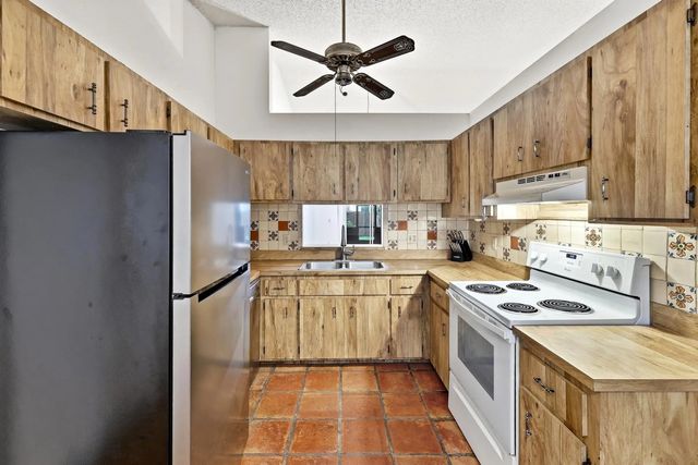 5 of 26 - 8501 Blue Cypress Drive, Lake Worth, FL