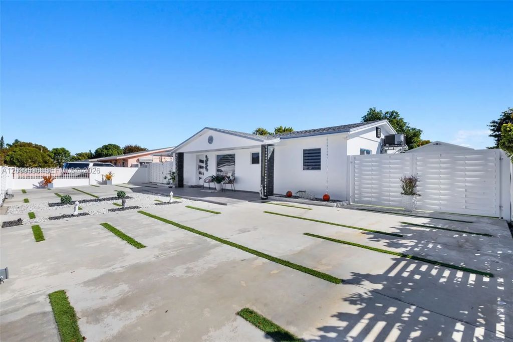 20603 Nw 44th Place, Miami Gardens