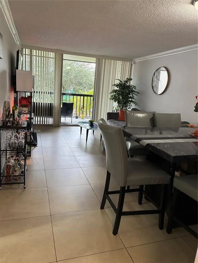 10815 Sw 112th Avenue #201, Miami