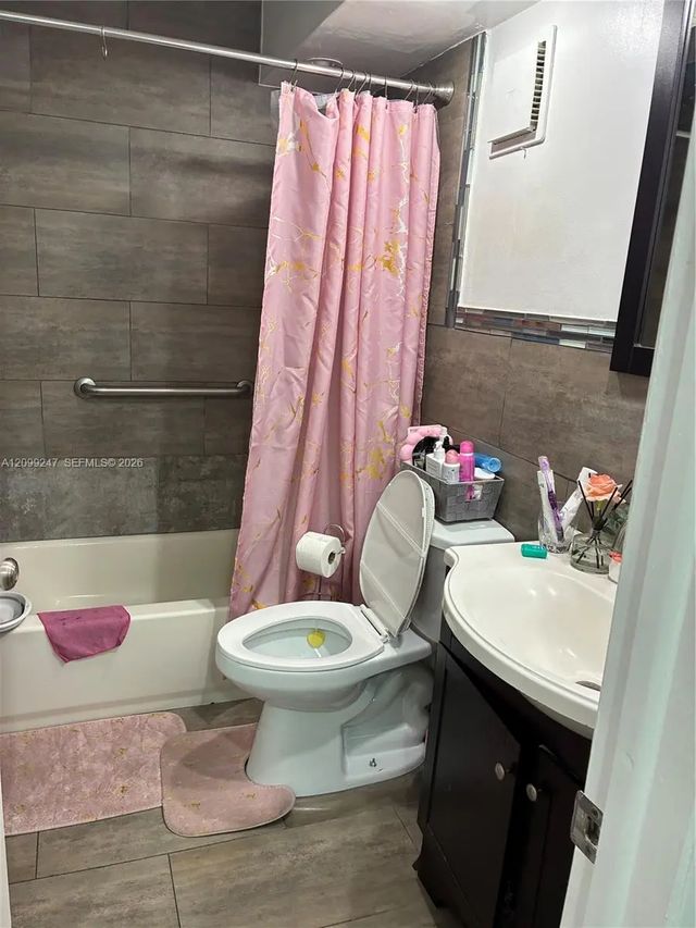 5 of 16 - 10815 Sw 112th Avenue #201, Miami, FL