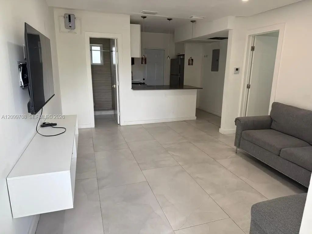 2201 Greene Street #1, Hollywood