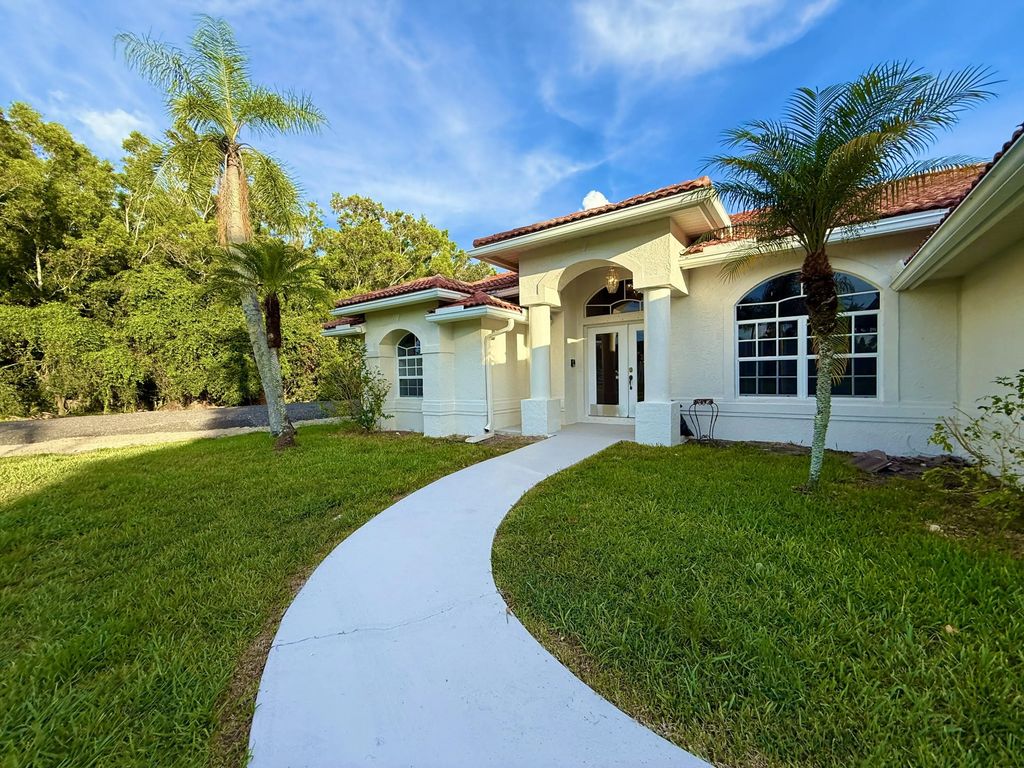 12136 88th Place N, The Acreage