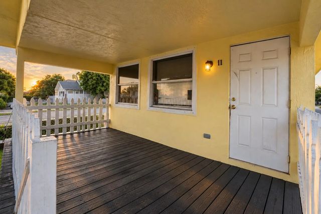 4 of 27 - 11 S D Street, Lake Worth Beach, FL
