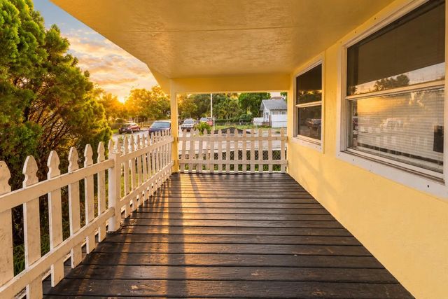 5 of 27 - 11 S D Street, Lake Worth Beach, FL