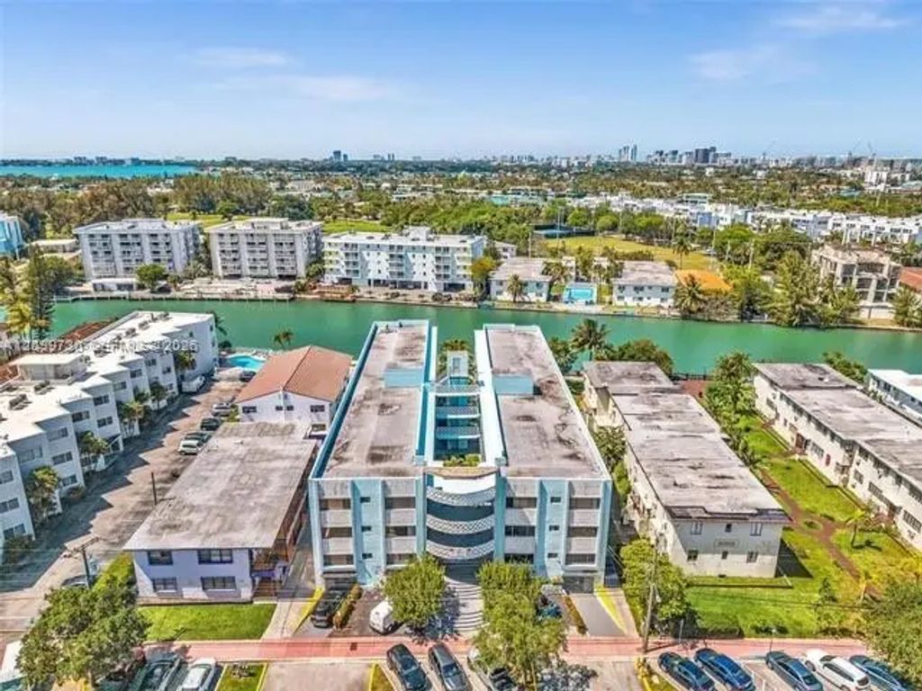 1165 Marseille Drive #22, Miami Beach