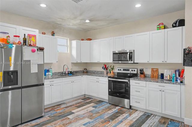 2 of 11 - 8006 Oakleaf Circle, LaBelle, FL