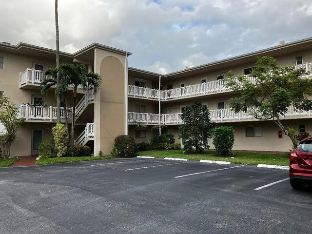 5 of 20 - 2615 Garden Drive N #305, Lake Worth, FL